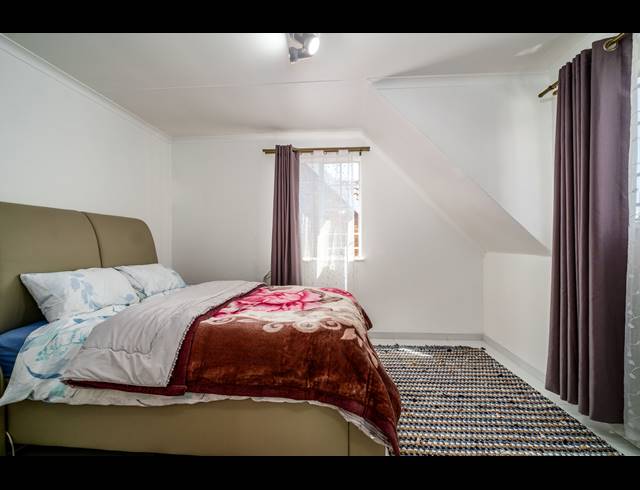 4 BEDROOM TOWNHOUSE FOR SALE IN BROMHOF